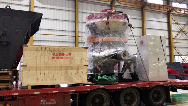 单缸液压圆锥破碎机装车完毕 单缸液压圆锥破碎机装车完毕